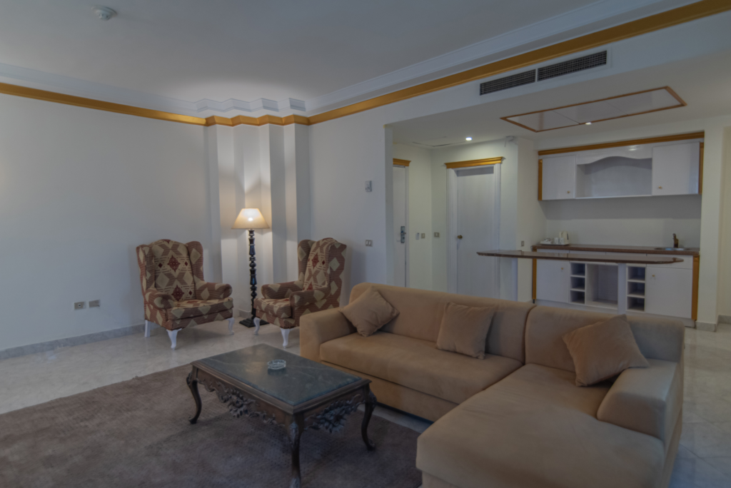 Suite_Livingroom1