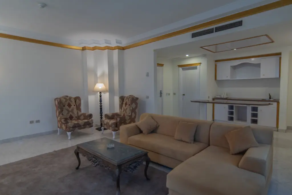 Suite_Livingroom1