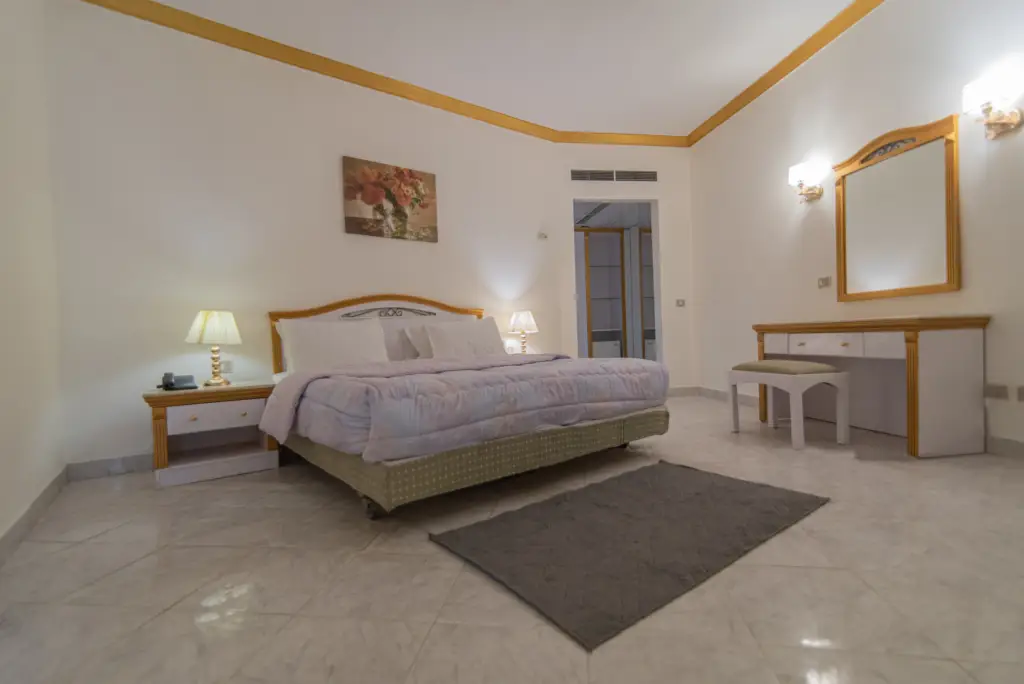 Suite_Master Bed Room3